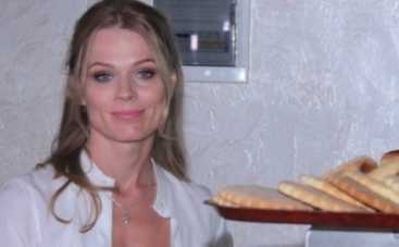 Ольга Фреймут похвалила сельдь под шубой в студенческой столовой