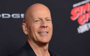 Брюс Уиллис купил особняк с видом на водохранилище