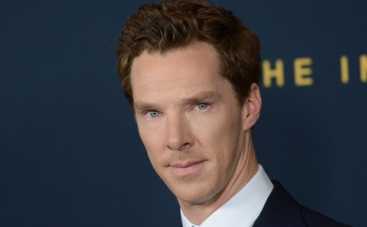 Бенедикт Камбербэтч показал чудеса пародии (ВИДЕО)