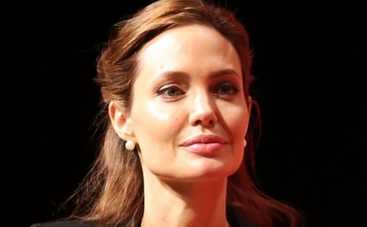 Анджелина Джоли обеспокоила Тину Канделаки