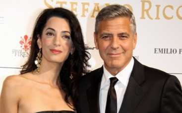 Джордж Клуни разочаровал жену в постели