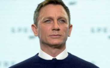 Джеймс Бонд снова в деле (ФОТО)