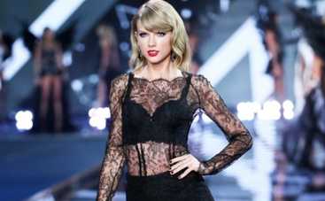 Певица Тейлор Свифт оказалась в центре лесбийского скандала (ФОТО)