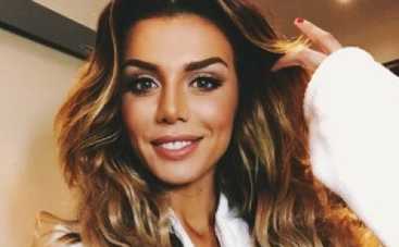 Анна Седокова набивается к дочке в друзья