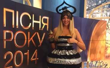 Оля Полякова спела Песню года