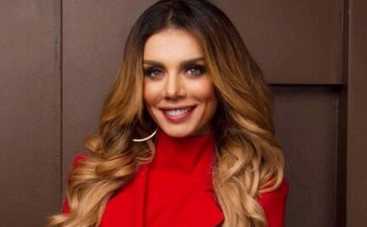 Анна Седокова принимает поздравления с днем рождения от котят