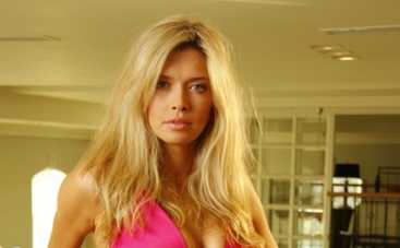 Вера Брежнева: в Новый год развлекает себя сама