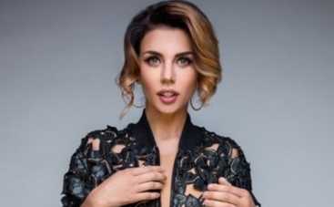 Анна Седокова раскритиковала таможеников в Майами