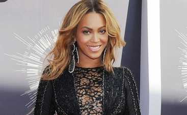 Бейонсе показала округлившийся животик (ФОТО)