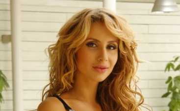 Светлана Лобода  открыла двери в детство (ФОТО)