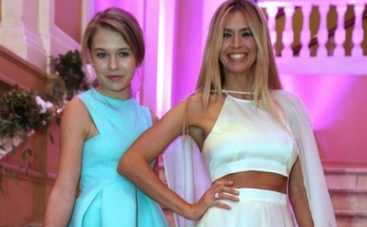 Вера Брежнева скучает по дочери