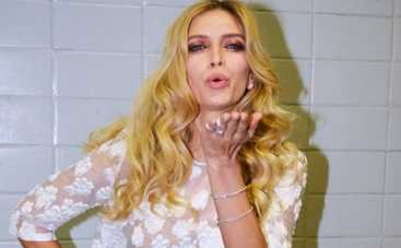 Вера Брежнева разделась для фанатов