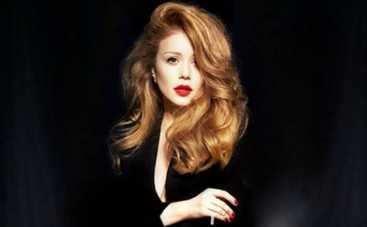 Тина Кароль сняла клип в темноте