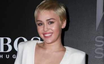 Майли Сайрус опозорилась на утреннем телешоу