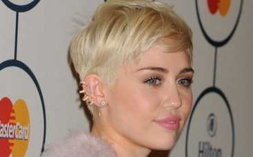 Майли Сайрус оделась для Патрика Шварценеггера (ФОТО)