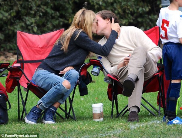 Хайди Клум публично целуется со своим возлюбленным