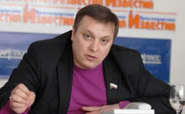 Андрей Разин подался в политику