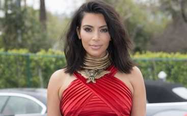 Ким Кардашьян сделала селфи в леопардовых стрингах (ФОТО)