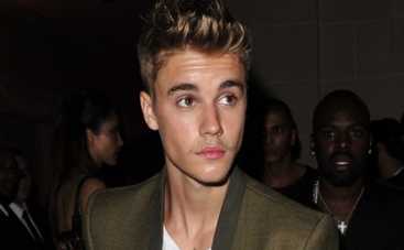 Джастин Бибер опять разделся (ВИДЕО)