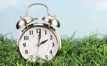 Переход на летнее время 2015: когда переводят часы в Украине