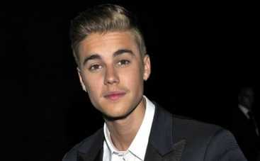 Джастин Бибер купил плевок в лицо соседу за $25 тысяч