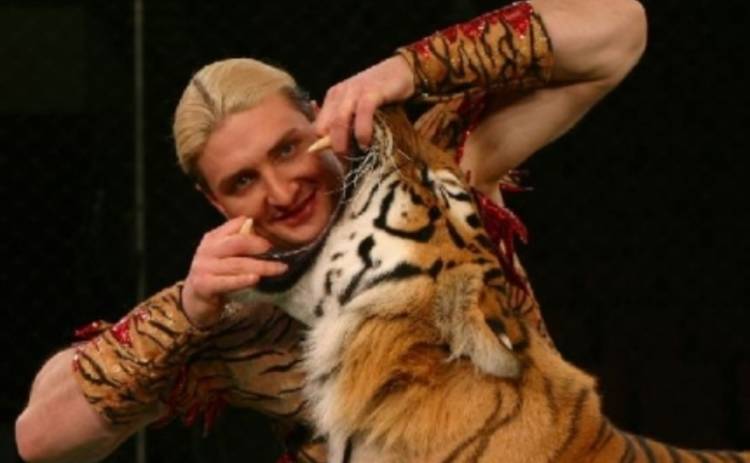 Аскольд Запашный попал в больницу из-за нападения тигра