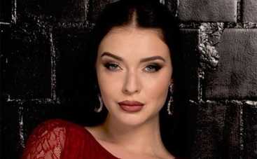 Холостяк 5: одна из участниц проекта не может жить без секса