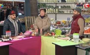 Все буде добре: рецепт свекольного крем-супа с карамелизированным чесноком