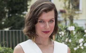 Мила Йовович показала новые фото дочери (ФОТО)