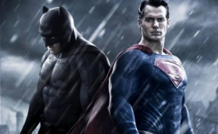 Бэтмен против Супермена – любуемся костюмчиками (ВИДЕО)