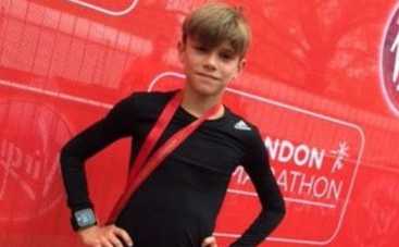 Ромео Бекхэм принял участие в лондонском марафоне