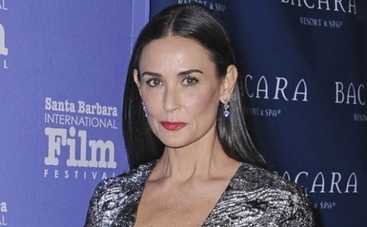 Деми Мур: дочь актрисы выложила в интернет обнаженные фото своей матери (ФОТО)