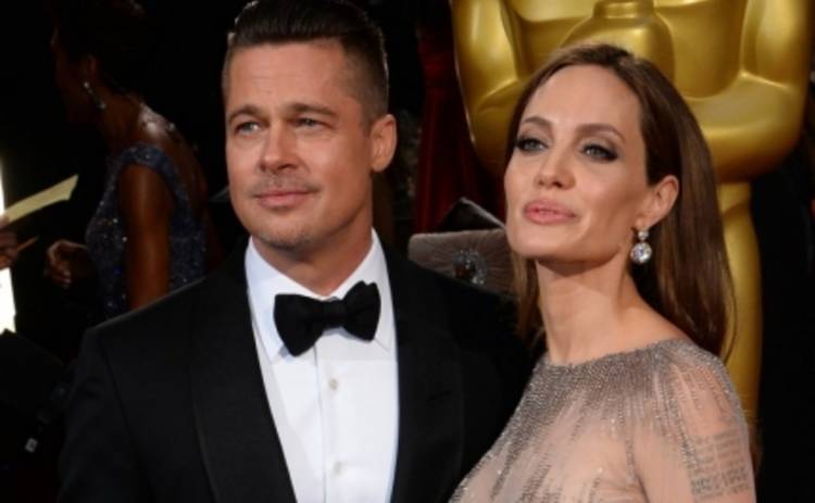 Анджелина Джоли и Брэд Питт пытаются спасти семью