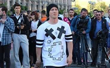 Супермодель по-украински 2: Александр Педан устроил на Майдане танцевальный баттл