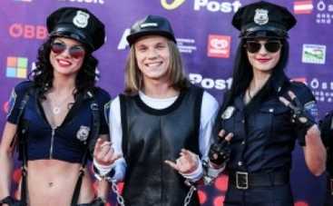 Евровидение 2015: Эдуарда Романюту арестовали на красной дорожке (ФОТО)