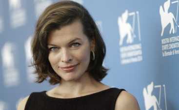 Мила Йовович окрестила двухмесячную дочь (ФОТО)