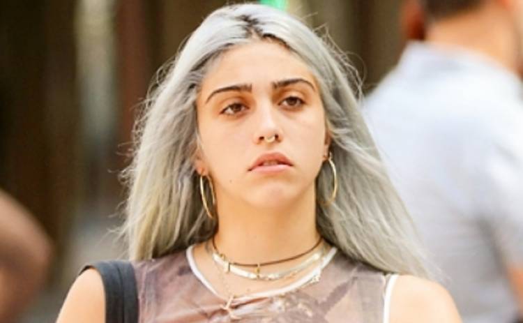 Мадонна: дочь певицы поседела в 18 лет (ФОТО)