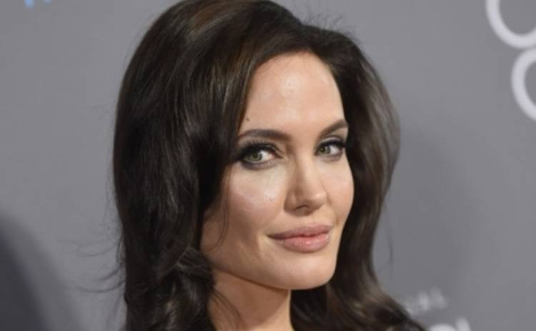 Теленеделя: Анджелина Джоли спасает брак разговорами и 5 правил семейного субботника
