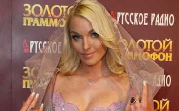 Анастасия Волочкова набила устрашающие татуировки, чтобы отпугивать недоброжелателей (ФОТО)