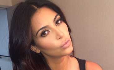 Ким Кардашьян: дочь звезды закатила ей истерику из-за наряда