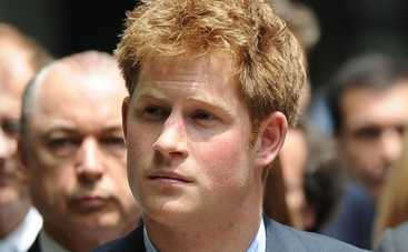 Принц Гарри не смог удержать девушку (ФОТО)