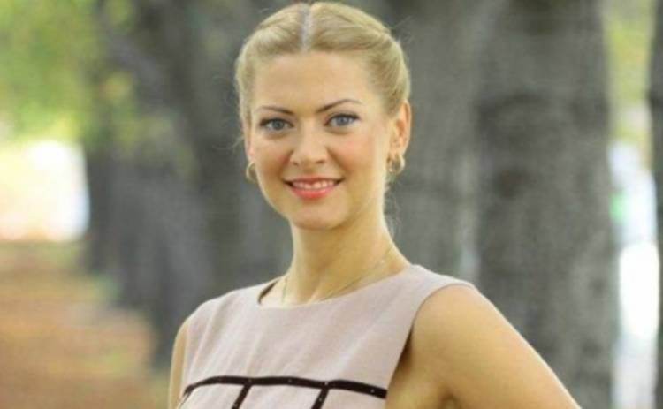 Летние рецепты: творожно-желейный тортик с ягодами (ВИДЕО)