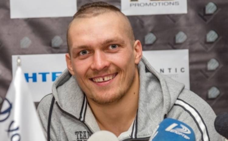 Александр Усик улучшил свои позиции в рейтинге WBO