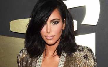 Ким Кардашьян приставила к двухлетней дочке фитнес-тренера