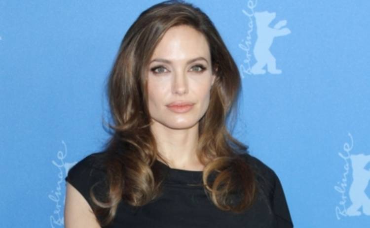 Анджелина Джоли посетила Камбоджу и поделилась подробностями о новом фильме