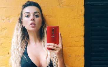 Анна Седокова села на шпагат (ФОТО)