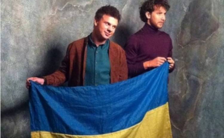Дмитрий Комаров возит с собой в экспедиции флаг Украины