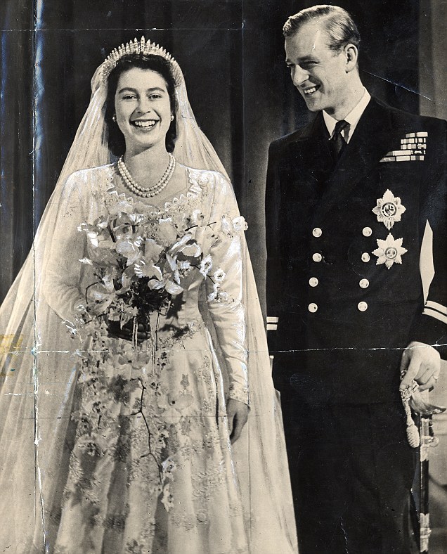 Свадебное фото королевы Елизаветы II и принца Филиппа