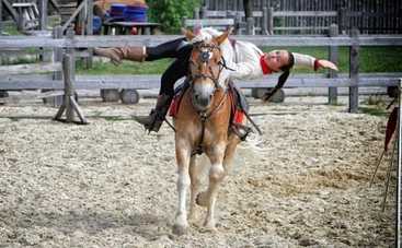 Куда пойти в Киеве 5–6 сентября: выставка Мир лошадей, фермерский рынок в Good Wine и Белые ночи от создателей Уличной еды