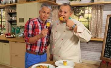 Готовим вместе: Андрей Доманский и Андрей Дромов взялись за кукурузу (ВИДЕО)